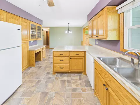 Kitchen - 32814 Spunk Tree Cir, Avon, MN 56310 photo 2 of 4