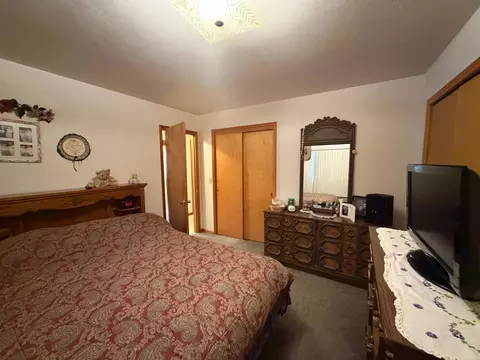 Bedroom - 405 S 3rd St, Oakes, ND 58474 photo 1 of 5