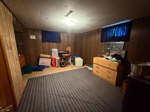 Bedroom - 405 S 3rd St, Oakes, ND 58474 photo 4 of 5