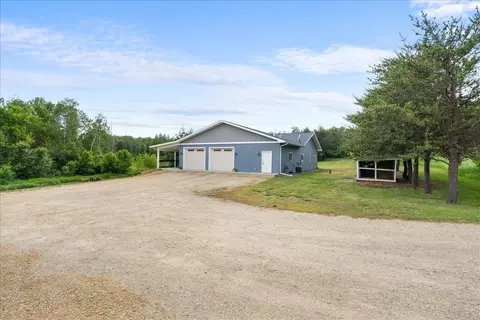 1013 70th Ave, Roberts, WI 54023