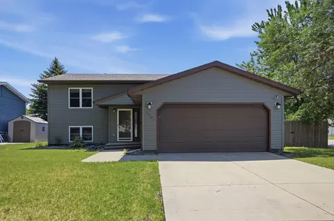 1701 3rd Ave E, West Fargo, ND 58078