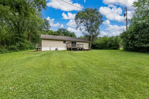 Exterior - 994 Rabbit Rd, Saint Peter, MN 56082 photo 3 of 3