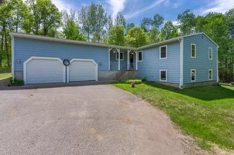 812 Spruce Grove Ln NW, Bemidji, MN 56601