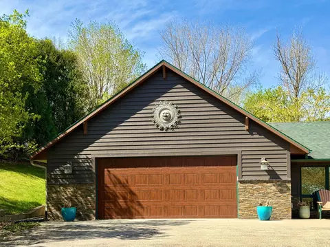 175 6th Ln NE, Oronoco, MN 55960