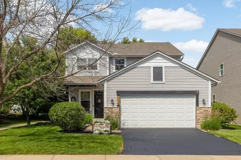 848 Newberry Ln, Chaska, MN 55318