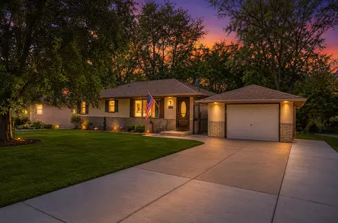 6535 Berkshire Ln N, Maple Grove, MN 55311