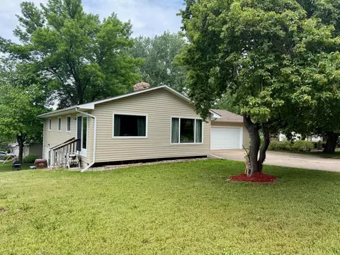 911 2nd Ave S, Buffalo, MN 55313