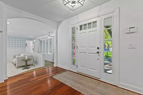 Entry Way - 8100 Oakmere Rd, Bloomington, MN 55438 photo 1 of 7