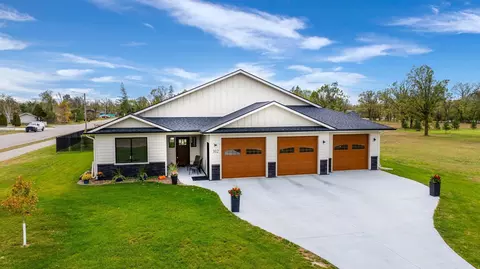 302 Shortcut Ln SW, Bemidji, MN 56601