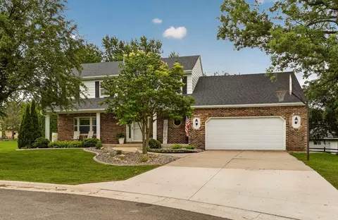206 Highland Ct SE, Stewartville, MN 55976