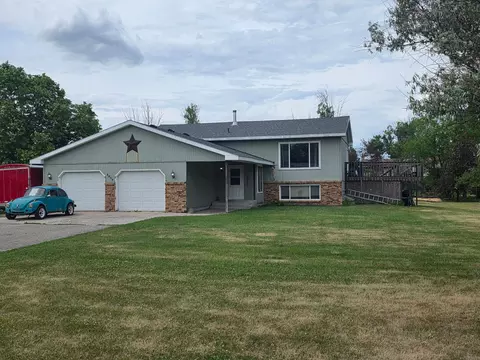 3513 41st Ave S, Fargo, ND 58104