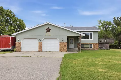 3513 41st Ave S, Fargo, ND 58104
