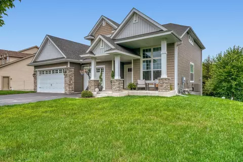 2820 White Pine Way, Stillwater, MN 55082