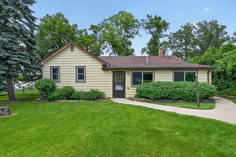 1103 S Darling Dr NW, Alexandria, MN 56308