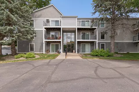 7759 142nd St W #306, Apple Valley, MN 55124