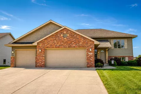 1324 Augusta Dr, Mankato, MN 56001