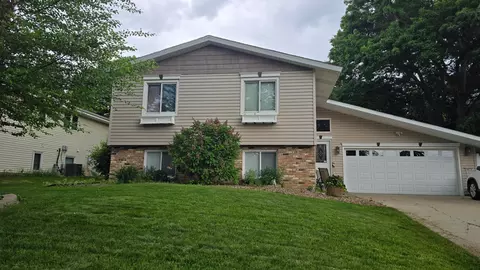 1794 17th Ave NW, New Brighton, MN 55112
