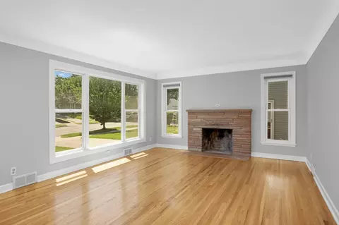 141 Stanley St, West Saint Paul, MN 55118