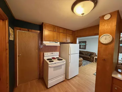 Kitchen - 16223 Oster Point Rd, Cold Spring, MN 56320 photo 2 of 3