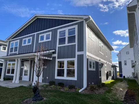 1354 Winthrop St N #1, Saint Paul, MN 55119