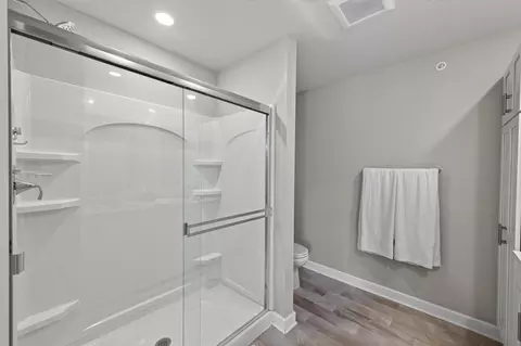Bath - 1671 144th St E, Rosemount, MN 55068 photo 2 of 3