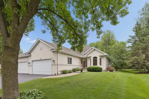 18205 39th Ave N, Plymouth, MN 55446