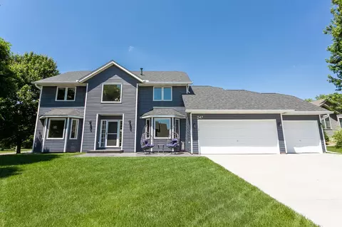 247 Pendryn Hill Cir, Woodbury, MN 55125