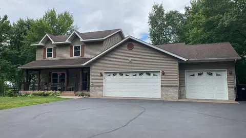 733 220th St, Osceola, WI 54020