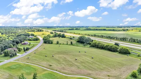 102 Savannah Heights Blvd, Lynd, MN 56157