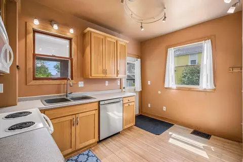 Kitchen - 516 7th Ave N, Saint Cloud, MN 56303 photo 3 of 5