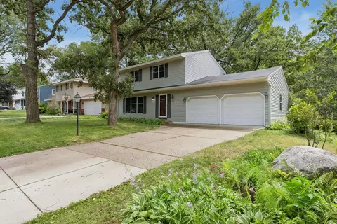 7117 Steepleview Rd, Woodbury, MN 55125