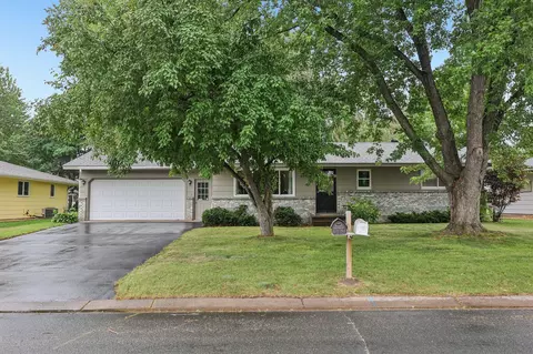 10121 96th Pl N, Maple Grove, MN 55369