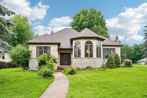 830 Westwind Dr, Little Canada, MN 55109