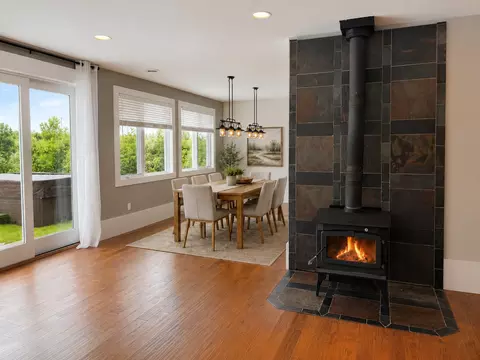 Dining - 2718 Northridge Dr, Duluth, MN 55811 photo 3 of 3