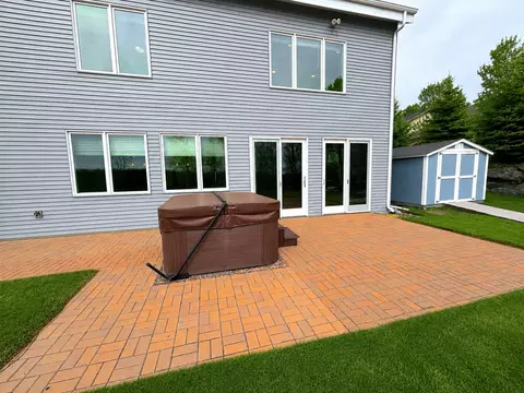 Exterior - 2718 Northridge Dr, Duluth, MN 55811 photo 3 of 6