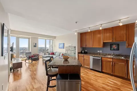 929 Portland Ave #2308, Minneapolis, MN 55404
