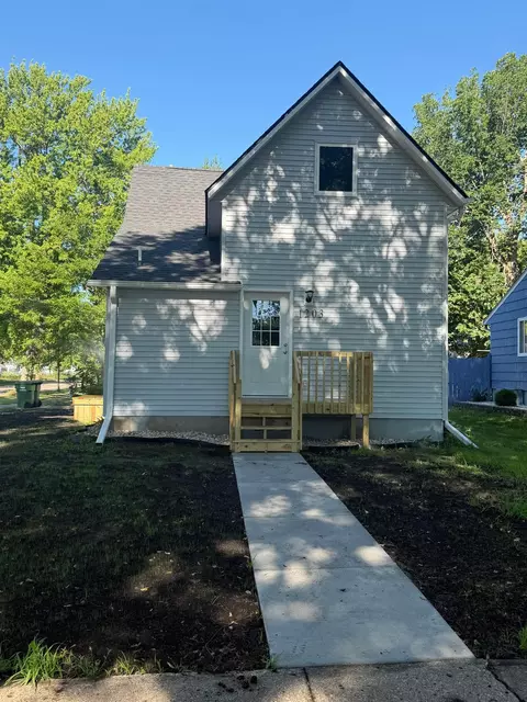 1203 Apel Ave, Worthington, MN 56187
