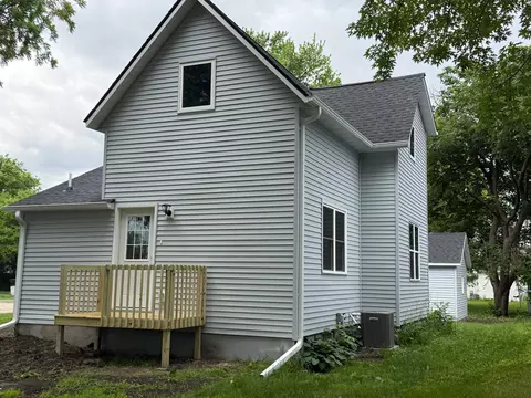 1203 Apel Ave, Worthington, MN 56187