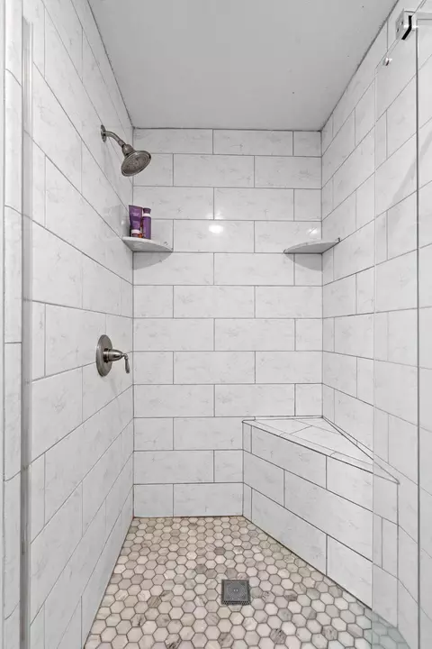 Bath - 13090 Crolly Path, Rosemount, MN 55068 photo 3 of 5