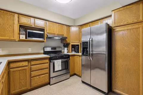 Kitchen - 7616 113 12 Ave N, Champlin, MN 55316 photo 2 of 3
