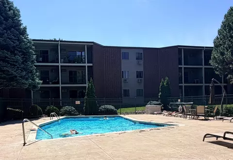 Exterior - 3155 Coachman Rd #465, Eagan, MN 55121 photo 3 of 6