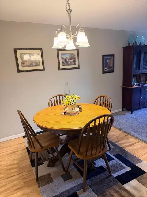 Dining - 3155 Coachman Rd #465, Eagan, MN 55121 photo 1 of 2