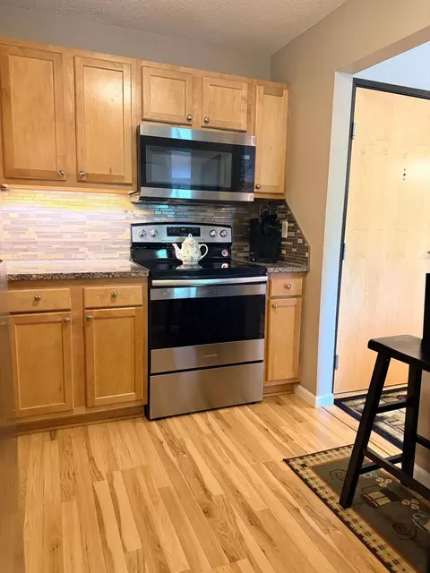 Kitchen - 3155 Coachman Rd #465, Eagan, MN 55121 photo 1 of 3