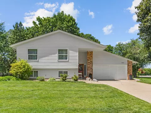 12803 Everest Ave, Apple Valley, MN 55124