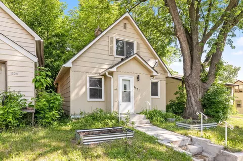 1331 4th St E, Saint Paul, MN 55106