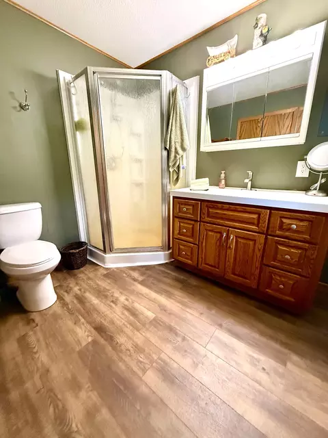 Bath - 22194 537th Ln, Mcgregor, MN 55760 photo 2 of 3