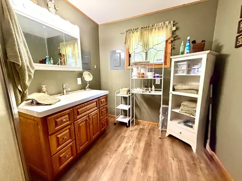 Bath - 22194 537th Ln, Mcgregor, MN 55760 photo 1 of 3
