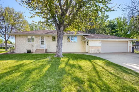 558 113th Ln NW, Coon Rapids, MN 55448