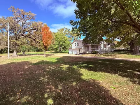 108 Division St W, Brownton, MN 55312