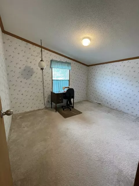 Bedroom - 708 1st St E, Milaca, MN 56353 photo 4 of 6